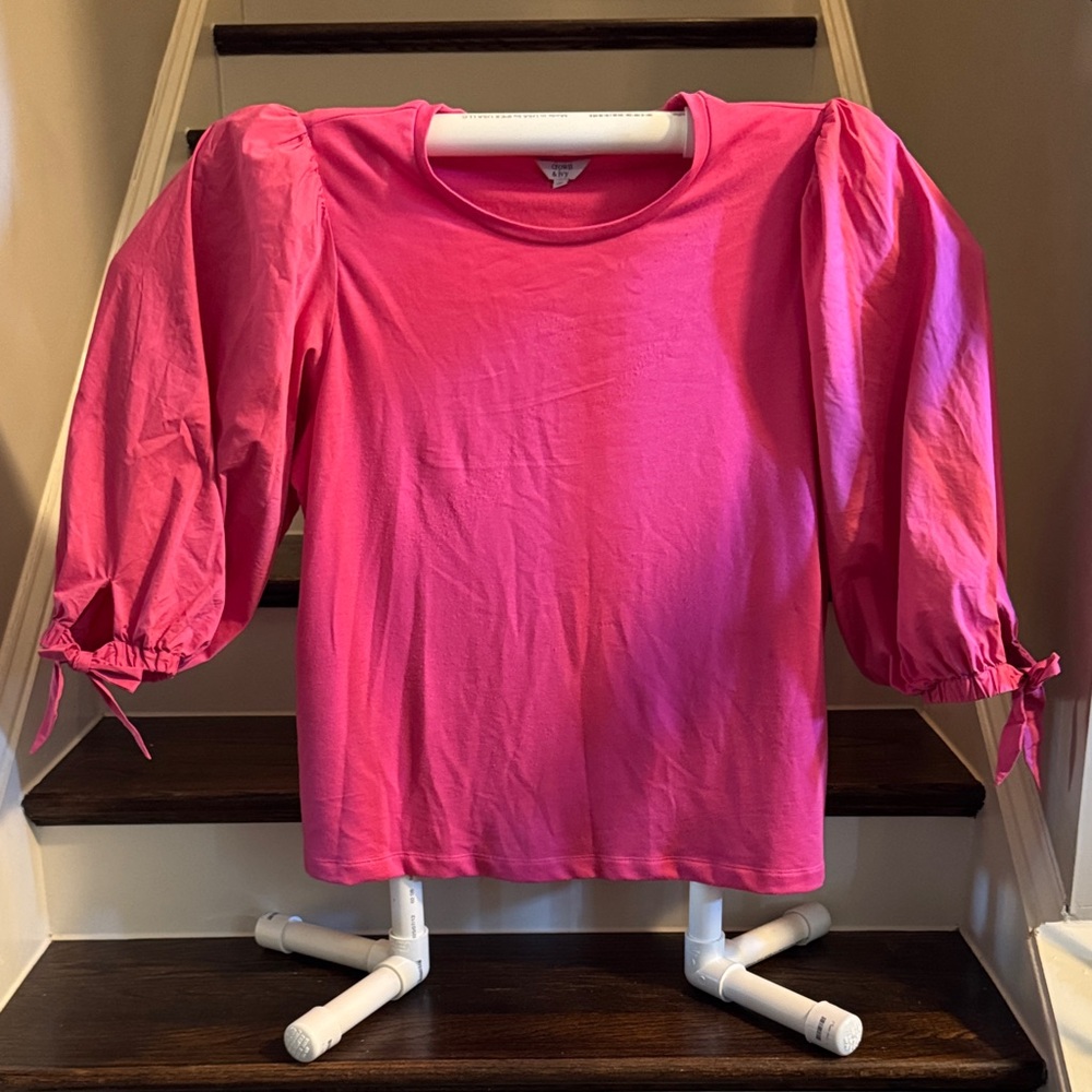 crown & ivy Bright Pink Puff Sleeve Top